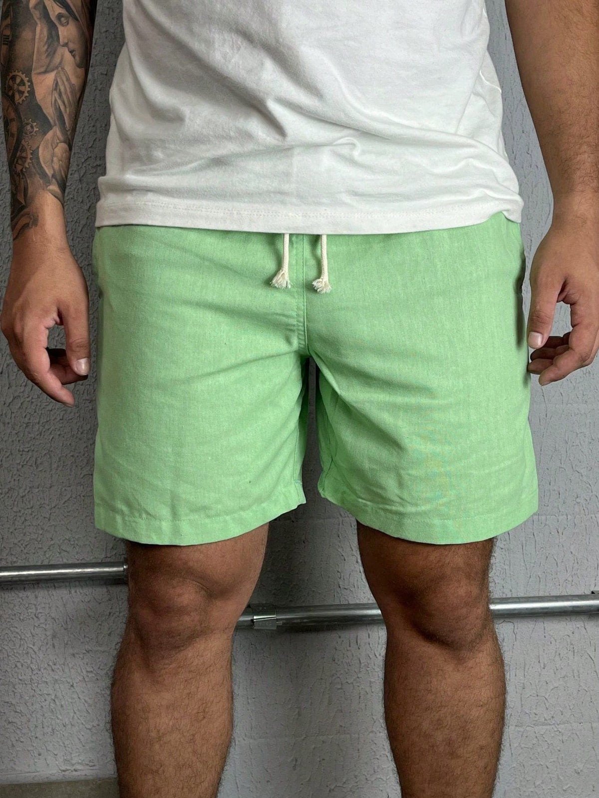Bermuda em Linho Masculina com Cordão