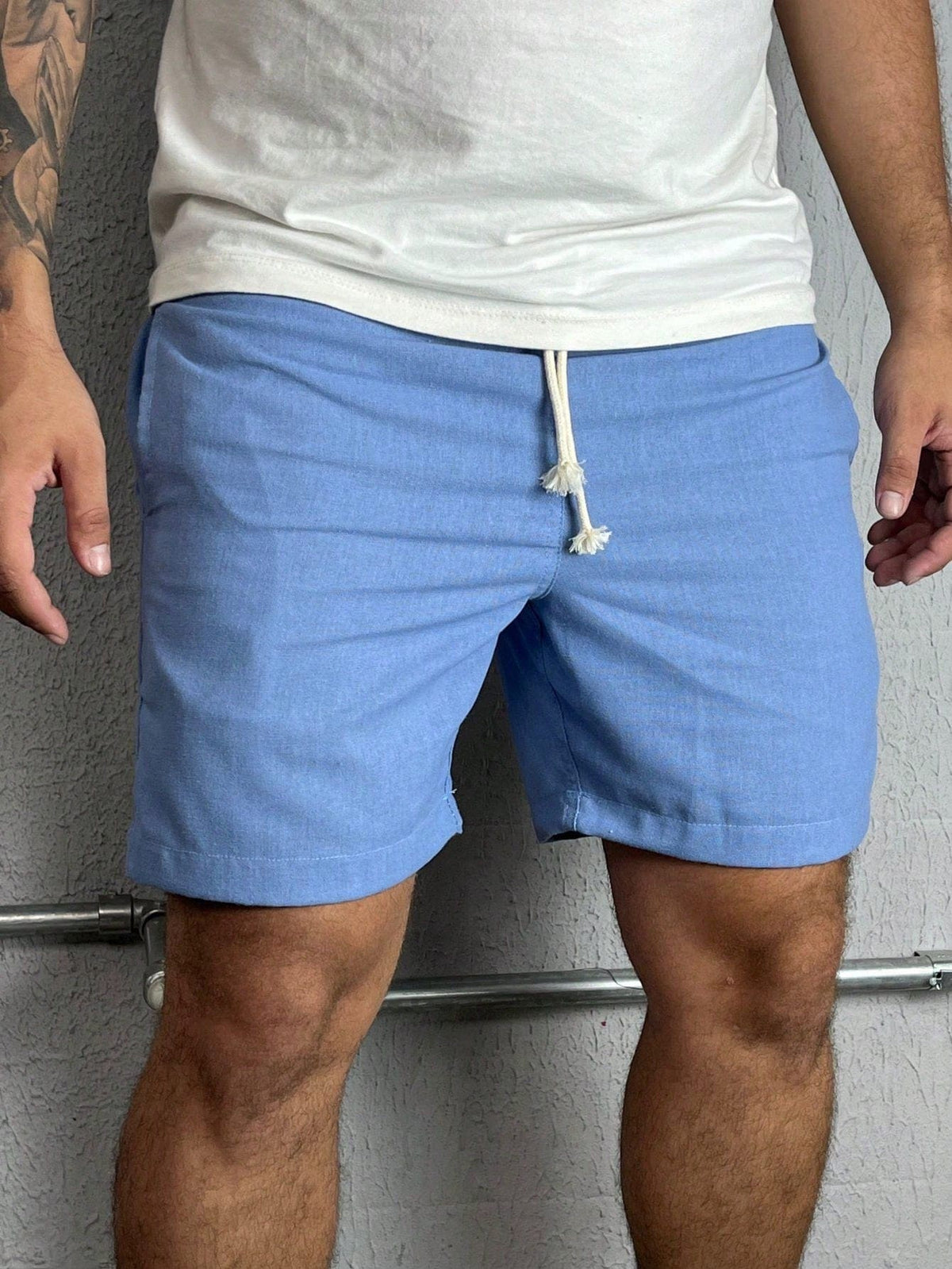 Bermuda em Linho Masculina com Cordão